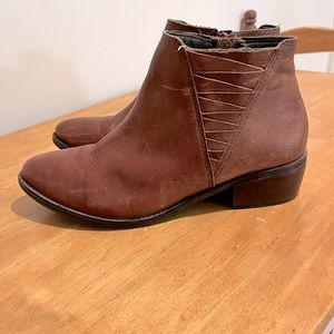 Womens brown leather bootie.